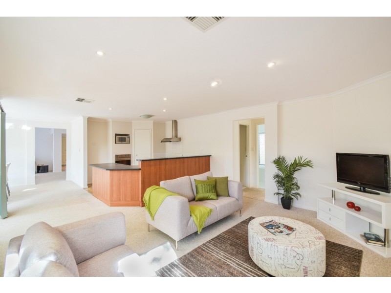 5 Overland Crescent, Sheidow Park SA 5158