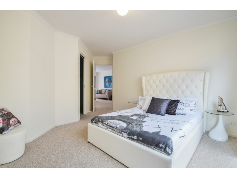 5 Overland Crescent, Sheidow Park SA 5158