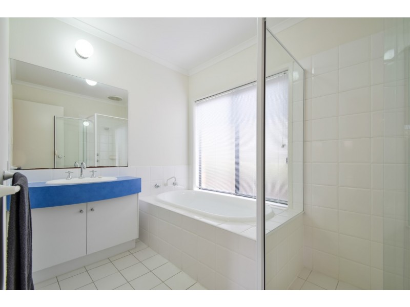 5 Overland Crescent, Sheidow Park SA 5158