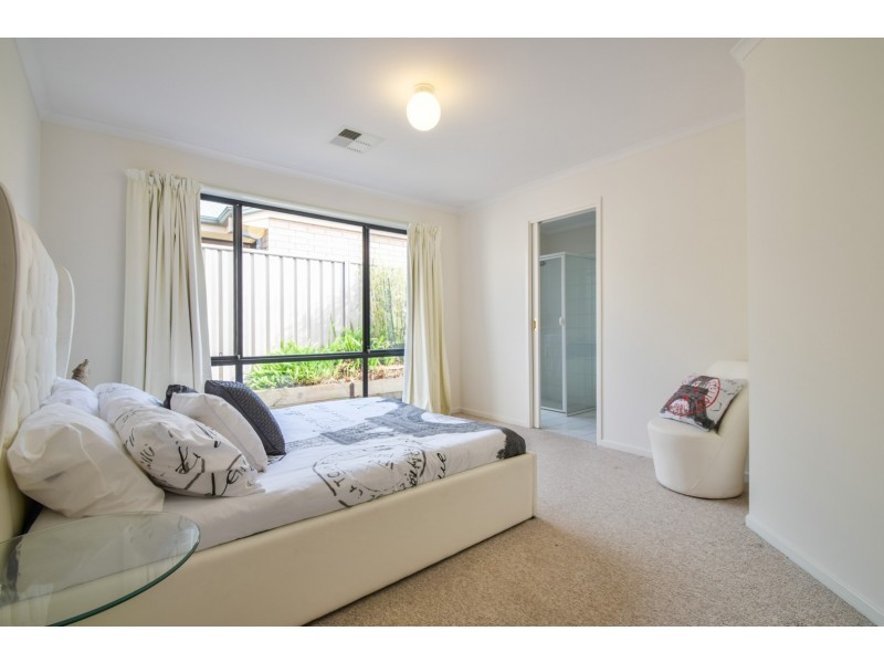 5 Overland Crescent, Sheidow Park SA 5158