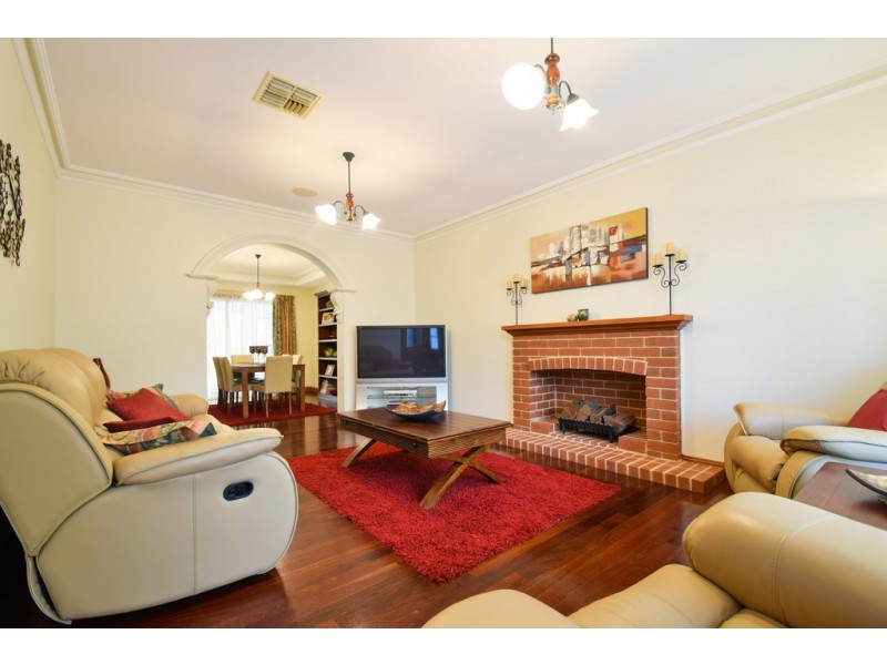 11 Charlson Rise, Happy Valley SA 5159