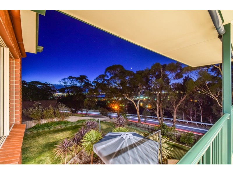 11 Charlson Rise, Happy Valley SA 5159