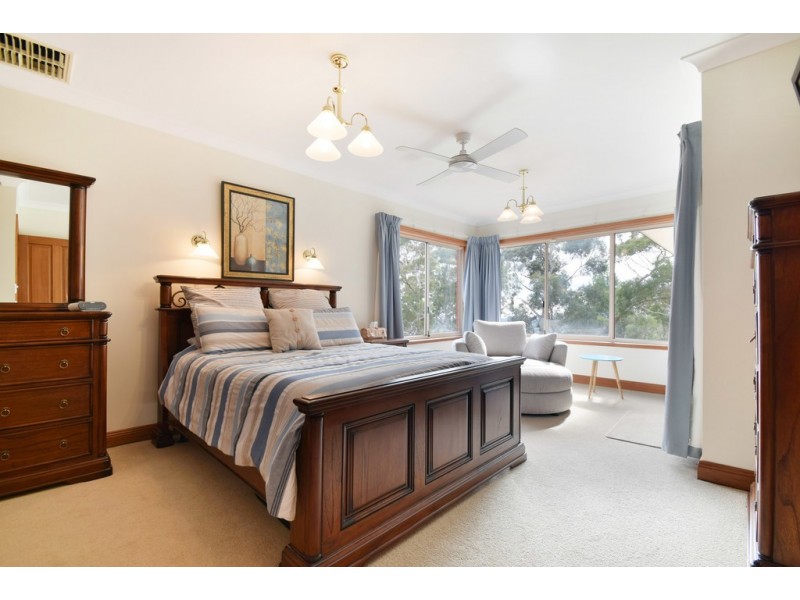 11 Charlson Rise, Happy Valley SA 5159