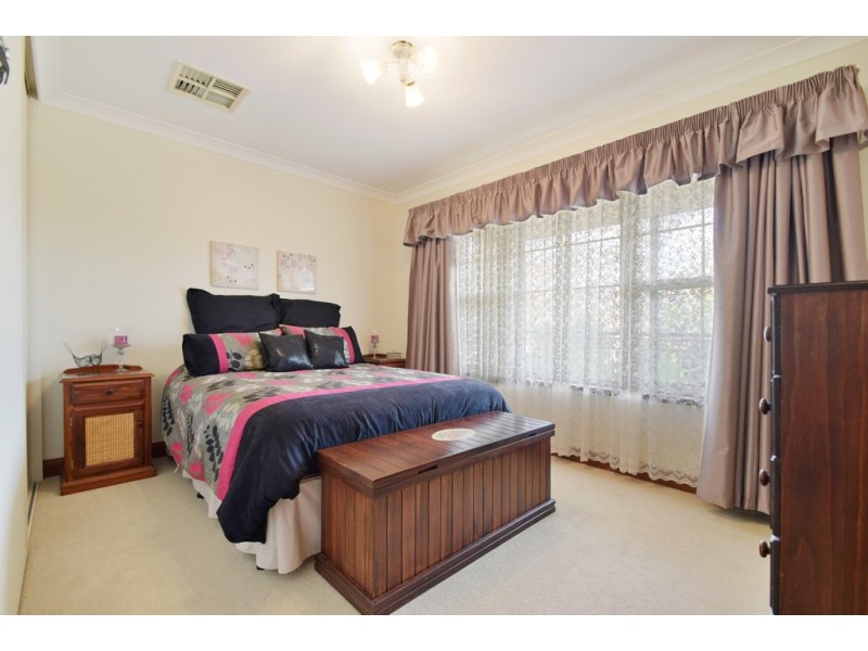 11 Charlson Rise, Happy Valley SA 5159