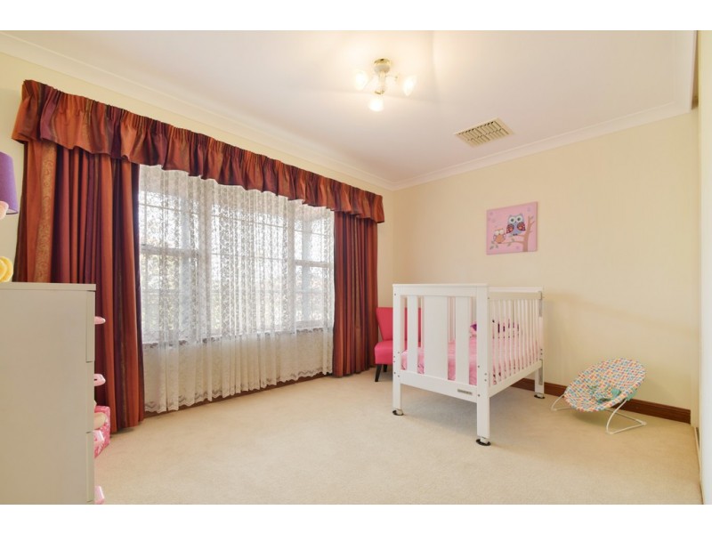 11 Charlson Rise, Happy Valley SA 5159