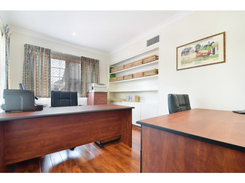 11 Charlson Rise, Happy Valley SA 5159