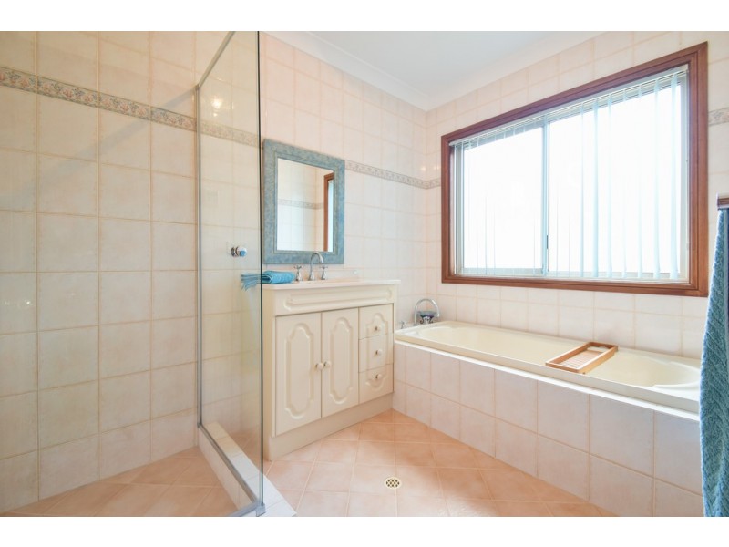 11 Charlson Rise, Happy Valley SA 5159