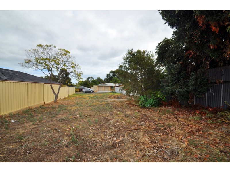 35 Flinders Crescent, Hackham SA 5163