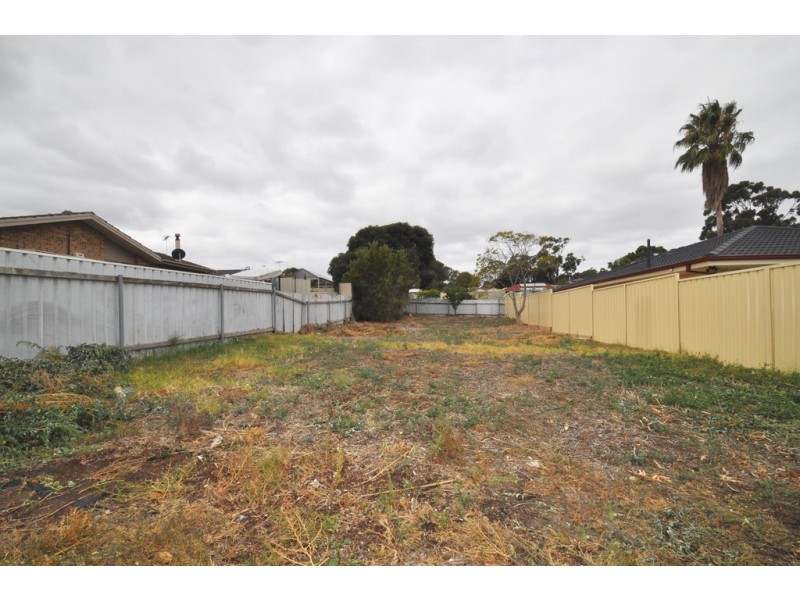 35 Flinders Crescent, Hackham SA 5163