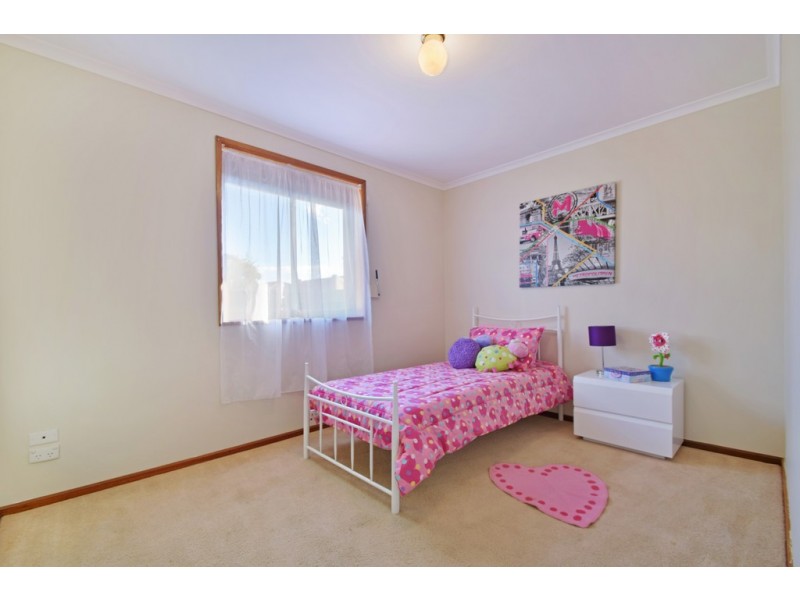 12 Pinehurst Grove, Morphett Vale SA 5162