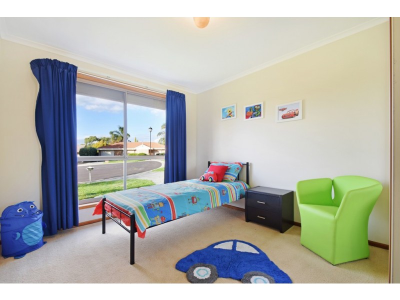 12 Pinehurst Grove, Morphett Vale SA 5162