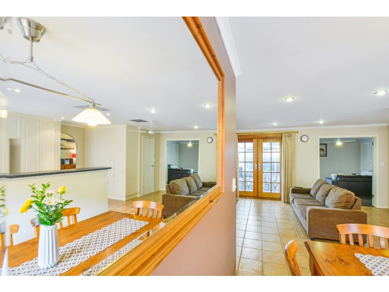 11 Dennis Street, Happy Valley SA 5159