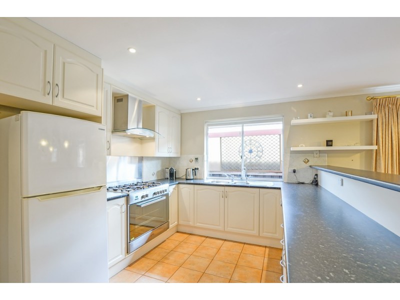 11 Dennis Street, Happy Valley SA 5159