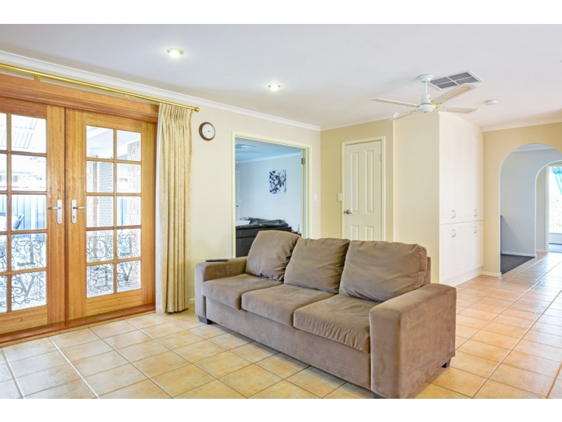 11 Dennis Street, Happy Valley SA 5159