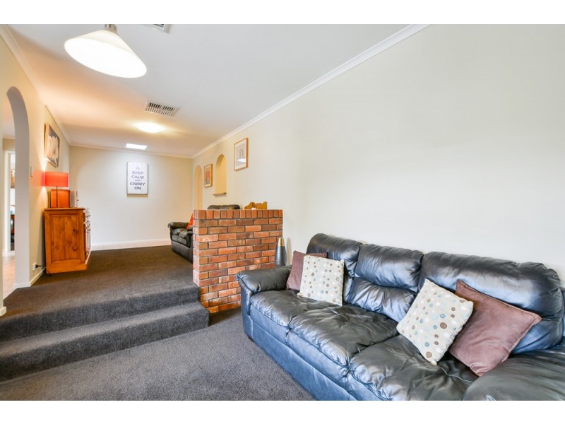 11 Dennis Street, Happy Valley SA 5159