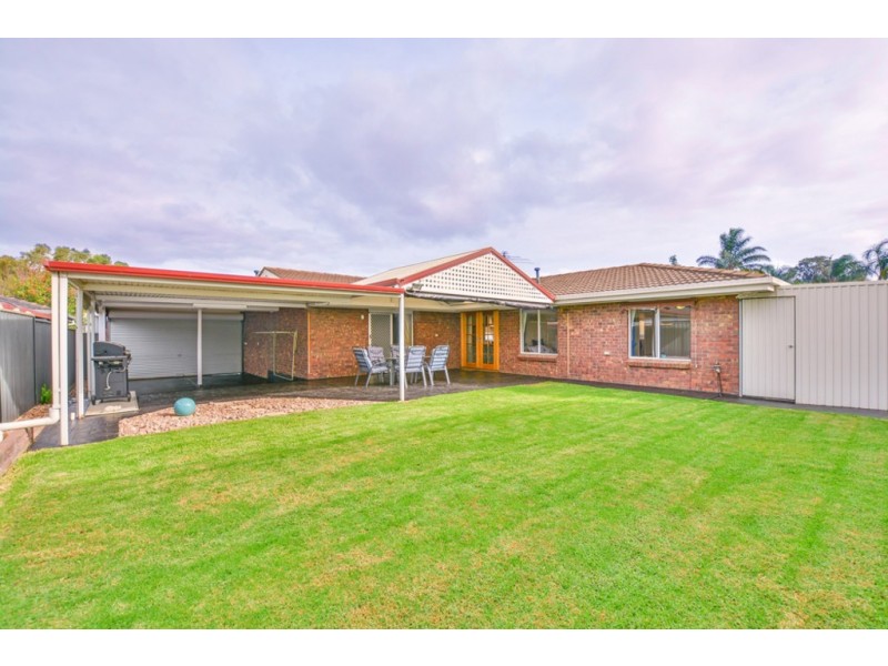 11 Dennis Street, Happy Valley SA 5159