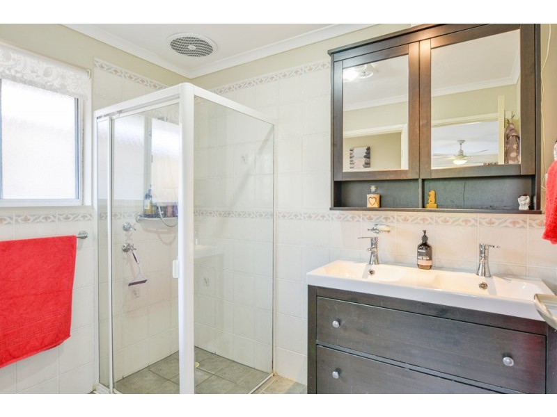 11 Dennis Street, Happy Valley SA 5159