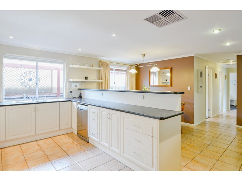 11 Dennis Street, Happy Valley SA 5159