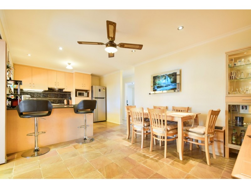 28 McIlwaine Crescent, Noarlunga Downs SA 5168