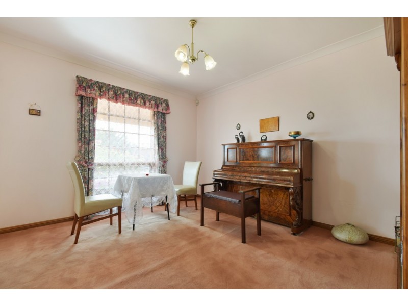 40 Dressage Avenue, Woodcroft SA 5162