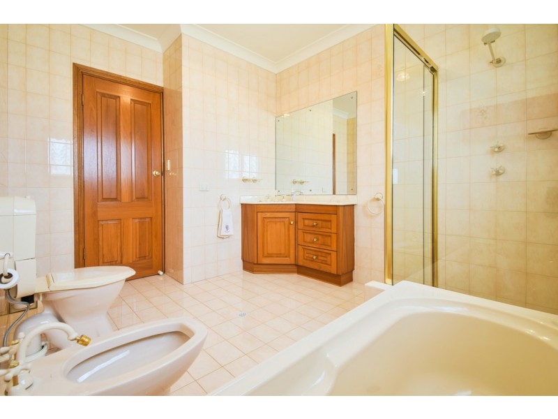 40 Dressage Avenue, Woodcroft SA 5162