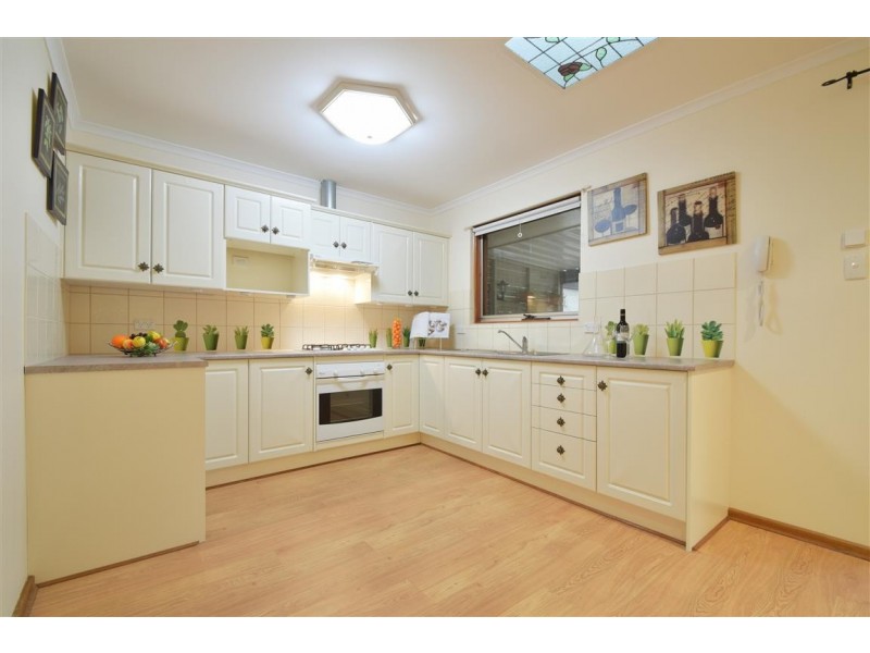 7 Barrdickson Crescent, Happy Valley SA 5159