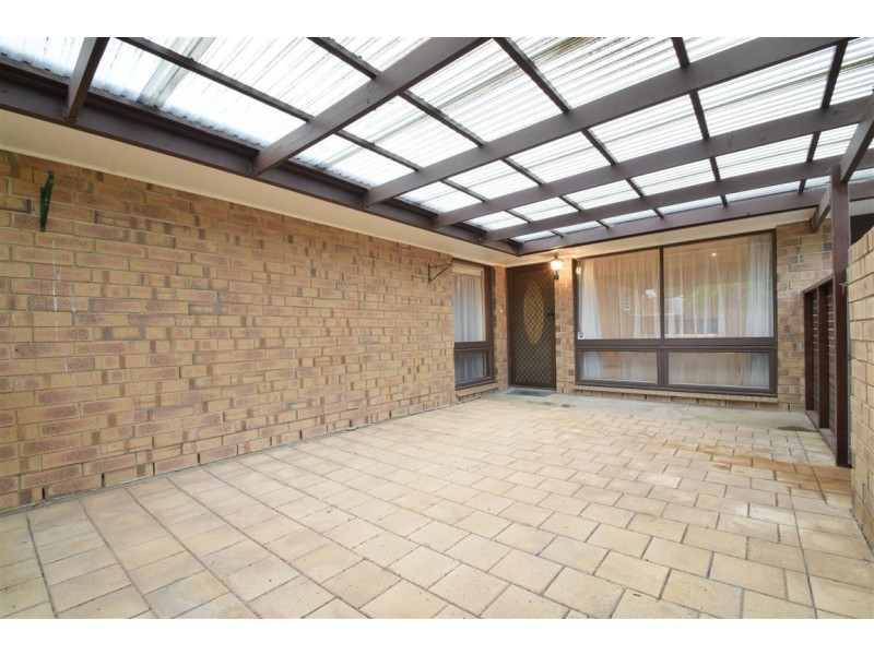 7 Barrdickson Crescent, Happy Valley SA 5159