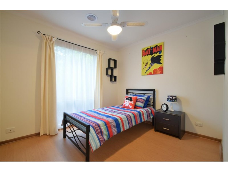 7 Barrdickson Crescent, Happy Valley SA 5159