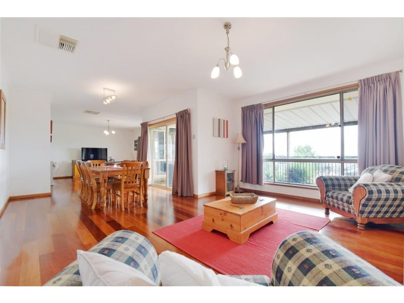 16 Caspian Court, Woodcroft SA 5162