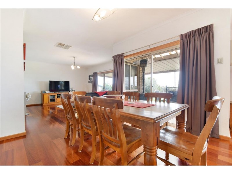 16 Caspian Court, Woodcroft SA 5162