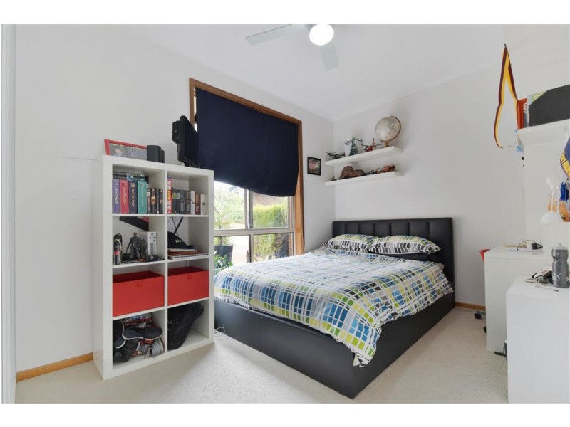 16 Caspian Court, Woodcroft SA 5162