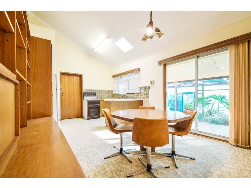 15 Lillian Street, Huntfield Heights SA 5163