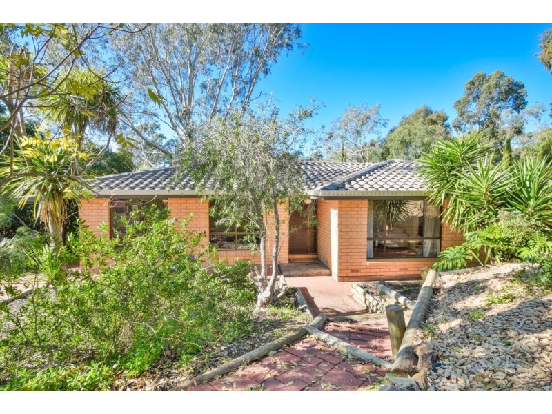 33 Jerilderie Drive, Happy Valley SA 5159