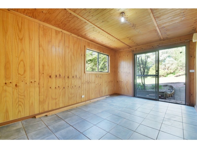 33 Jerilderie Drive, Happy Valley SA 5159