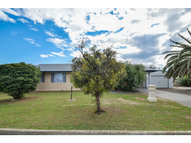 25 Irvine Street, Port Noarlunga SA 5167