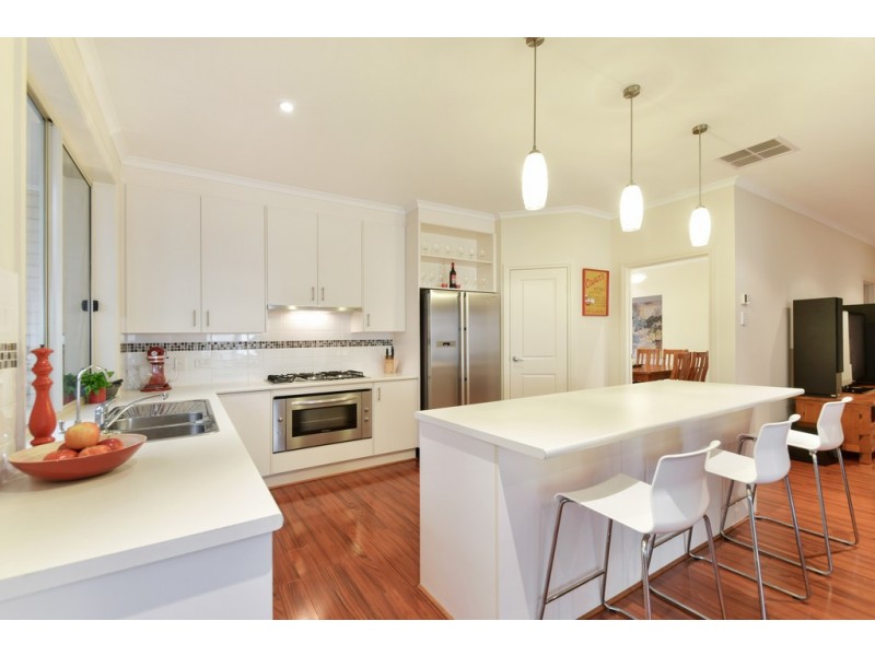 72 Esperance Boulevard, Seaford Rise SA 5169