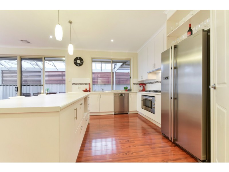 72 Esperance Boulevard, Seaford Rise SA 5169