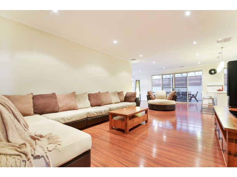 72 Esperance Boulevard, Seaford Rise SA 5169