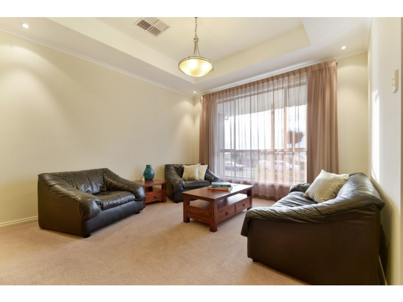 72 Esperance Boulevard, Seaford Rise SA 5169