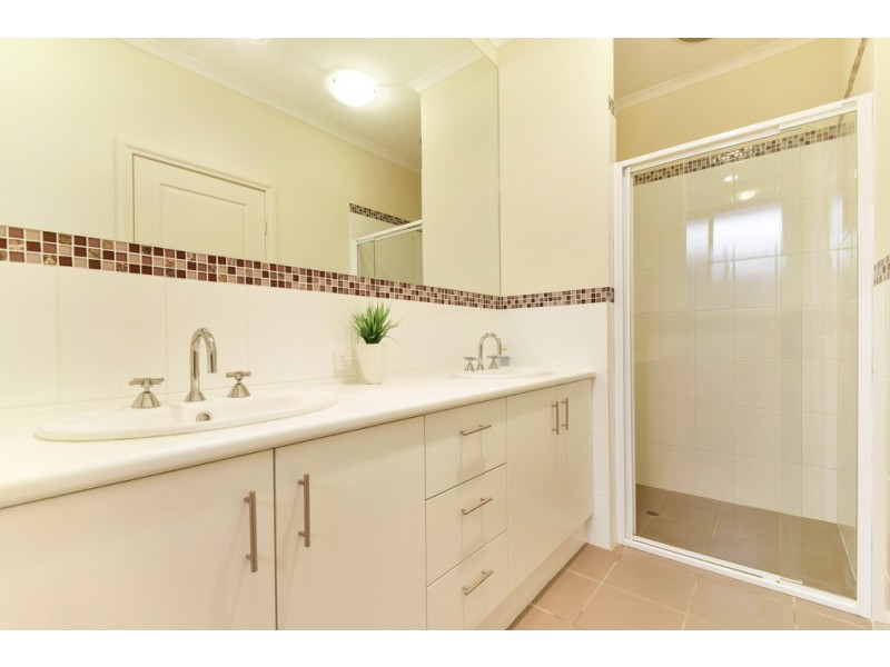 72 Esperance Boulevard, Seaford Rise SA 5169