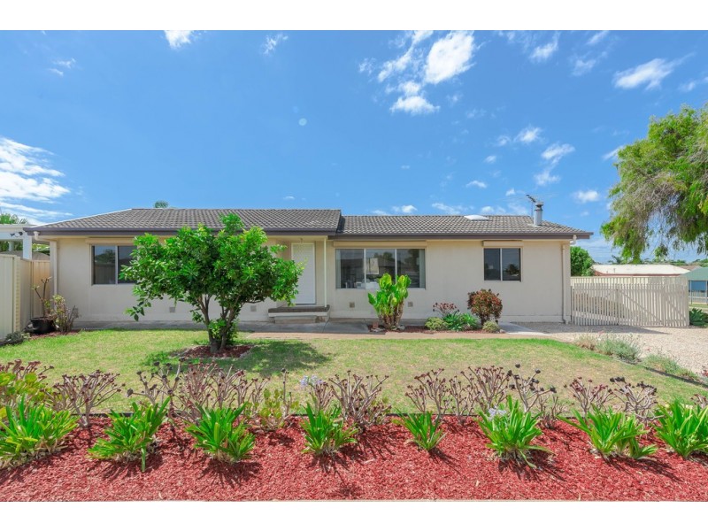 17 Swordsman Road, O’sullivan Beach SA 5166