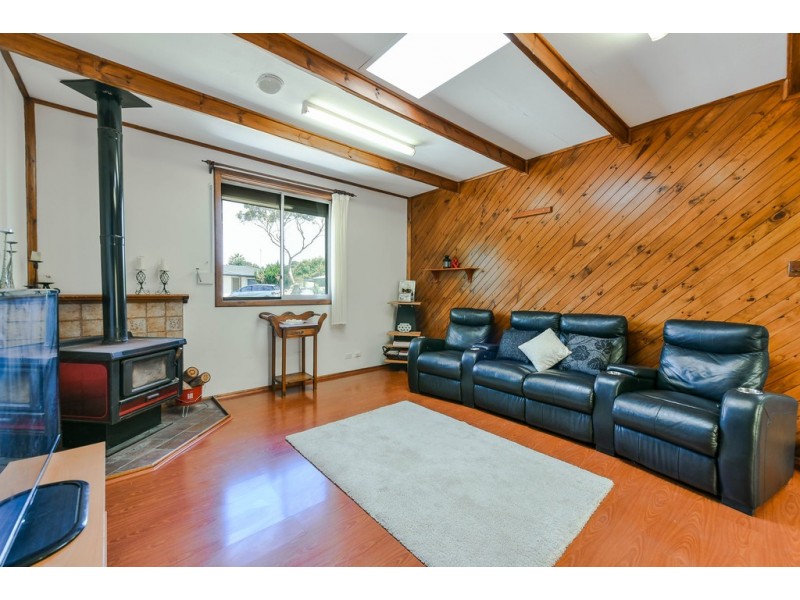 17 Swordsman Road, O’sullivan Beach SA 5166