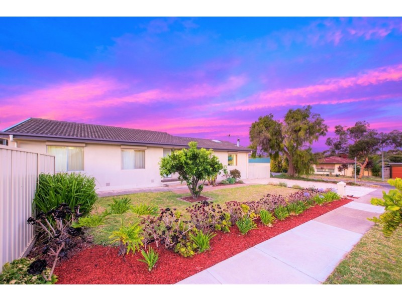 17 Swordsman Road, O’sullivan Beach SA 5166