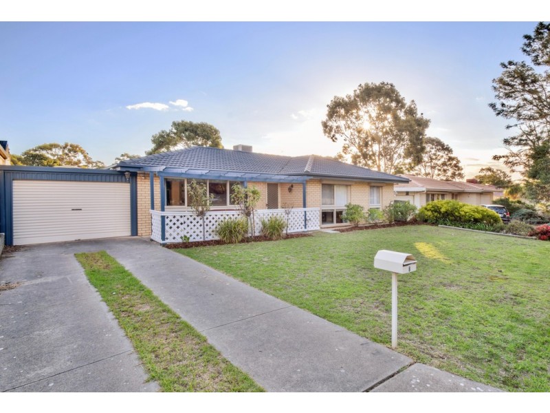 8 Heather Road, Happy Valley SA 5159