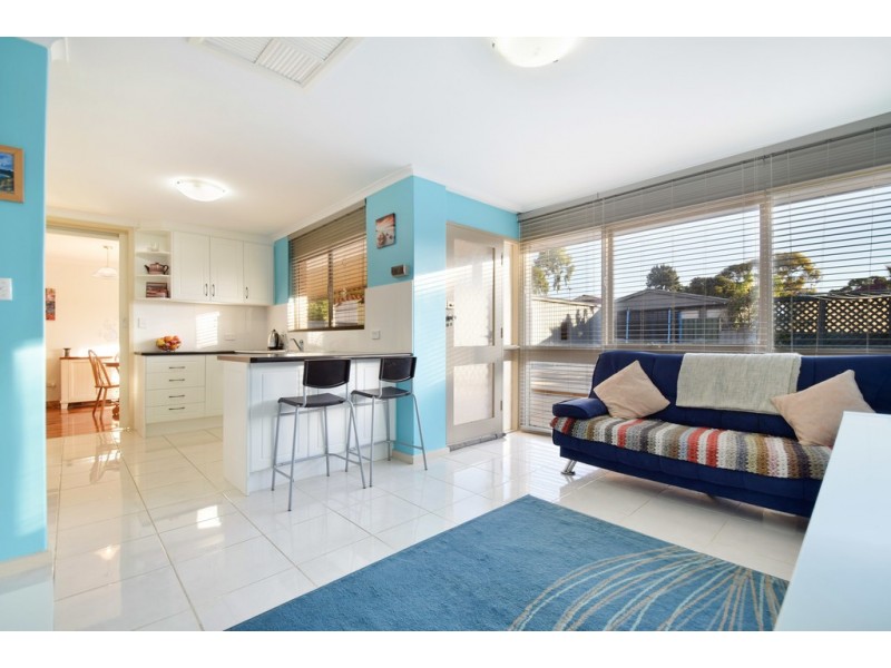 8 Heather Road, Happy Valley SA 5159