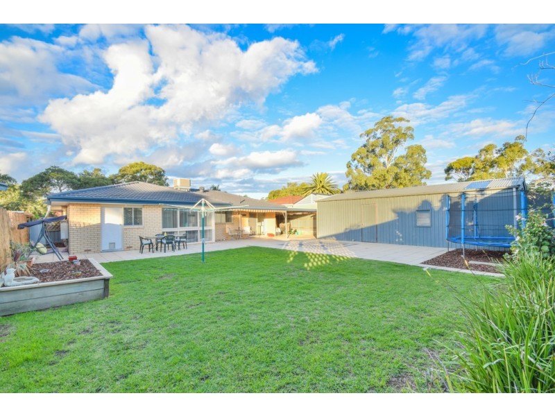 8 Heather Road, Happy Valley SA 5159
