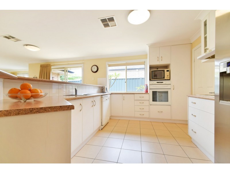 36 Daveys Road, Flagstaff Hill SA 5159