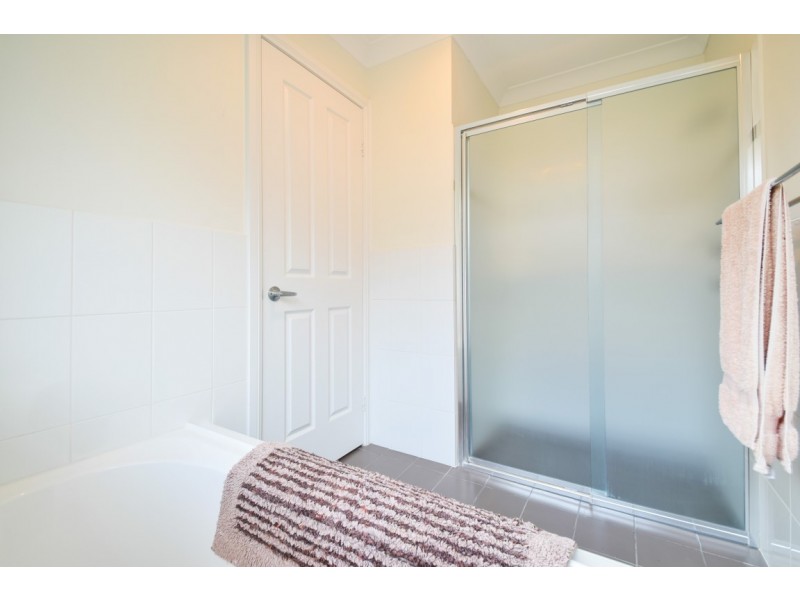 36 Daveys Road, Flagstaff Hill SA 5159