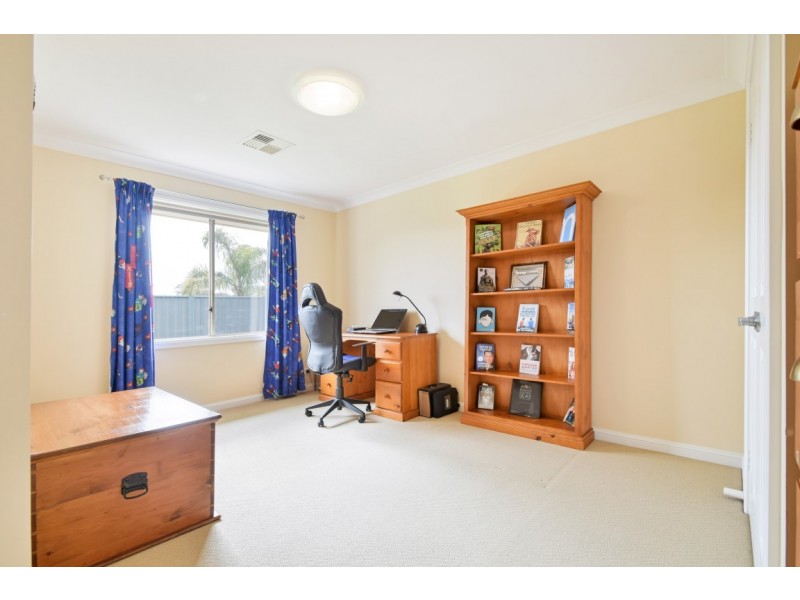 36 Daveys Road, Flagstaff Hill SA 5159