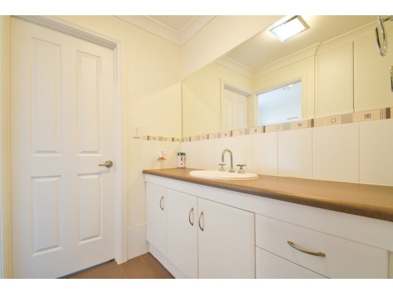 36 Daveys Road, Flagstaff Hill SA 5159